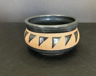 Vintage Studio Keramik Wunderschöne glänzende schwarz / grau und Salzglasur signierte Steinzeug Schüssel 5 &quot;x 3&quot;