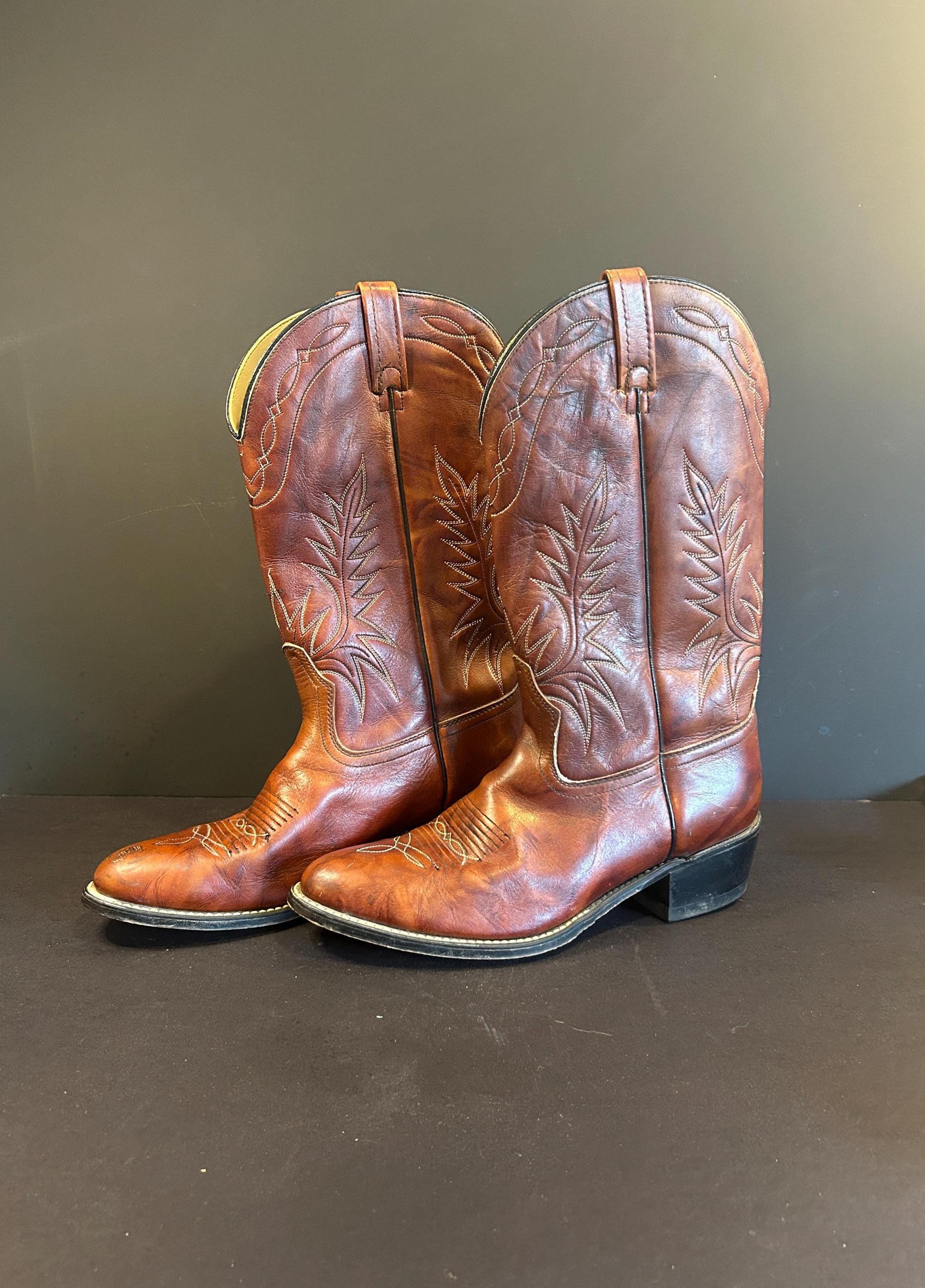 Vintage Acme Cowboy Boots: Brown Leather Western Rodeo Boots Vintage Acme Cowboy Boots: Brown Leather Western Rodeo Boots