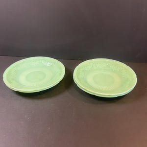 4 Vintage Fire King Jadeite Alice Saucers – Set of 4 – 1940s Traditional Beautiful Light Green Glass Flower Pattern – 6 1/8" Scalloped Edge