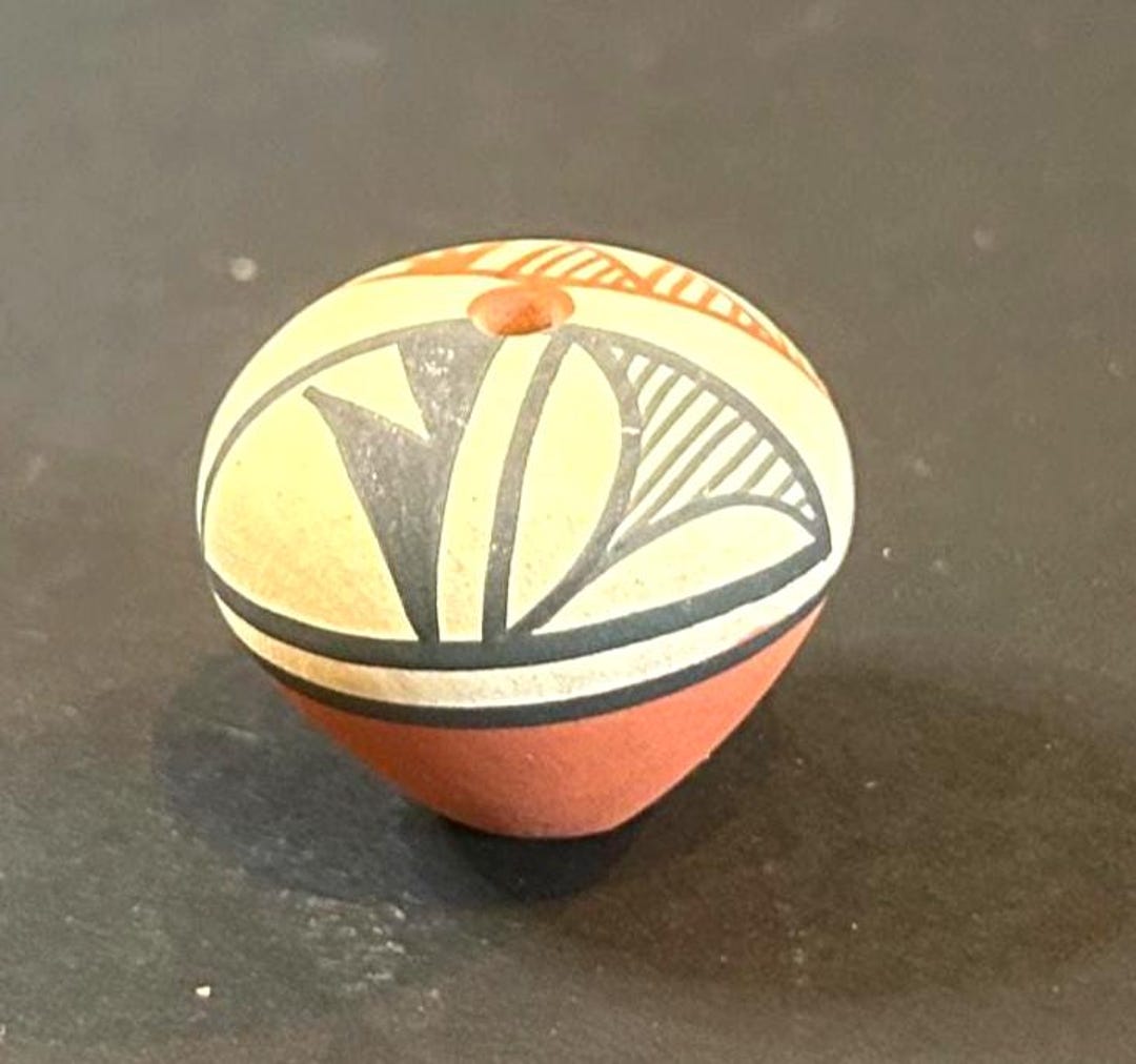 Vintage Acoma Pueblo Miniature Seed Pot: Hand-painted Native