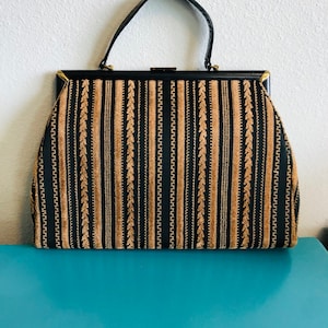 Auténtico bolso vintage Coronet con monedero a juego, estampado texturizado de latón