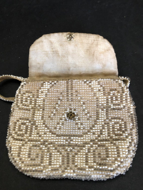 Small Beaded Wrist Purse ca. 1930s - image 6