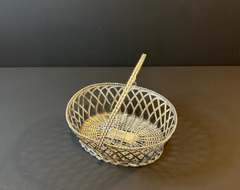 ヴィンテージ シルバー編みバスケット ハンドル付き | 1940 年代初期