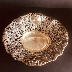 ヴィンテージ Davco Silver Ltd 装飾シルバープレートボウル | ローズ柄のパンまたはフルーツボウル | 装飾的なフィリグリーテーブルセンターピース