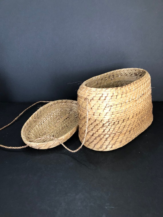 Woven Grass Pine Needle Lidded Basket Purse with … - image 3