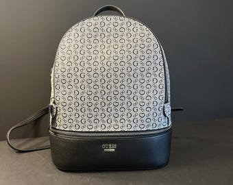 New GUESS Men's Black White Logo Lightweight Travel