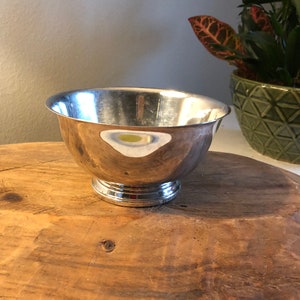 Vintage Oneida Paul Revere Reproduction Silver-Plated Footed Bowl – 1960s, Elegant Wedding or Bridal Shower Gift