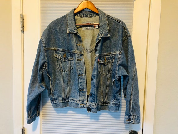 Vintage 90s Levis Jean Jacket Authentic, Medium, - image 2