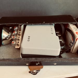 Vintage Polaroid 220 Camera with Case & Accessories | Retro Instant Film Camera | Collectible Polaroid Camera Set | Photography Gift Idea