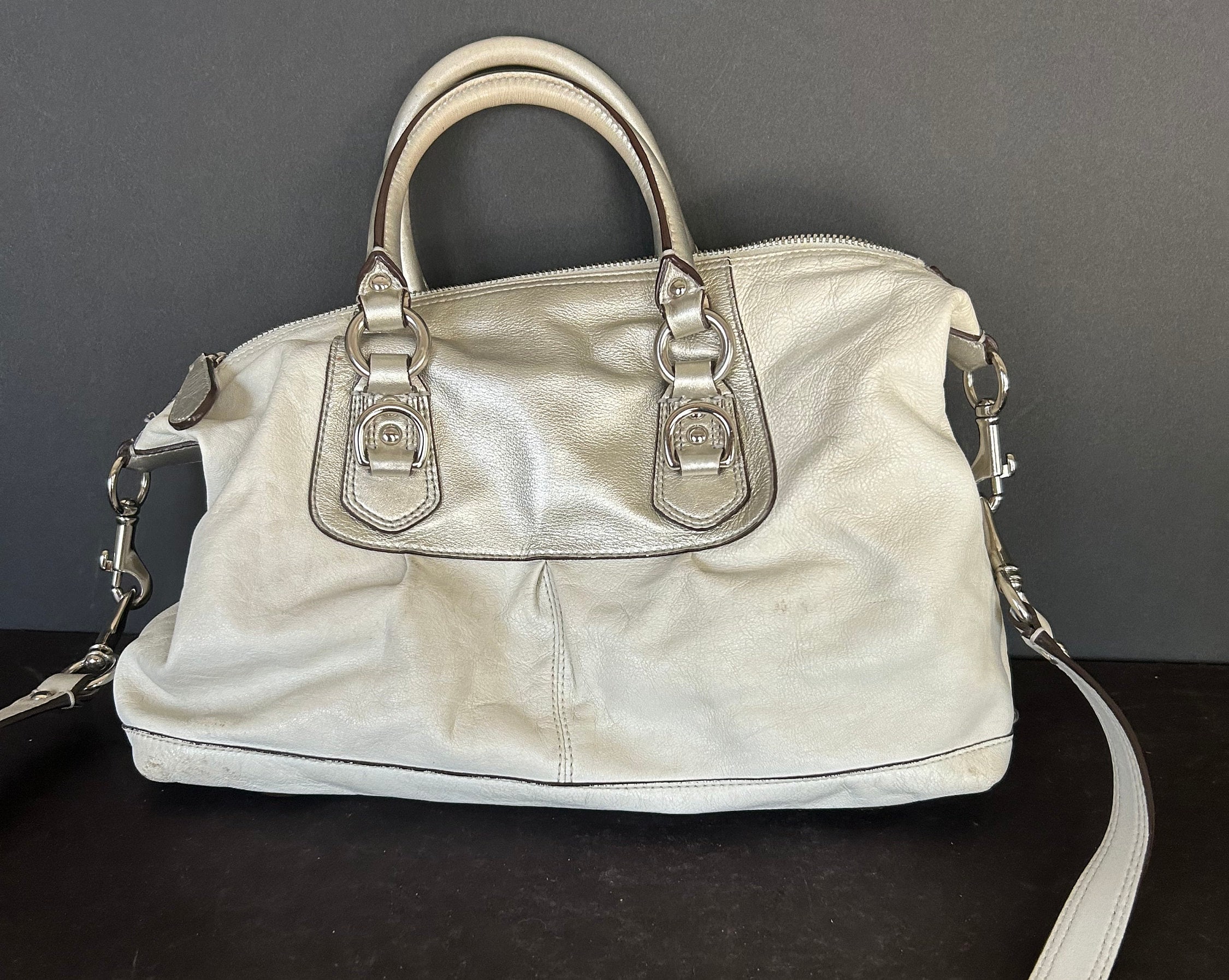 バッグ Authentic Vintage Leather Coach Handbag il_fullxfull.6106014595_2q02.jpg