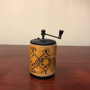 Vintage Olde Thompson Barrel Wooden Pepper Mill from the 1970s