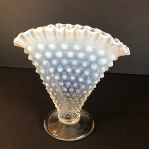 Vintage Fan Vase White Ombre Opalescent Hobnail Glass Fenton
