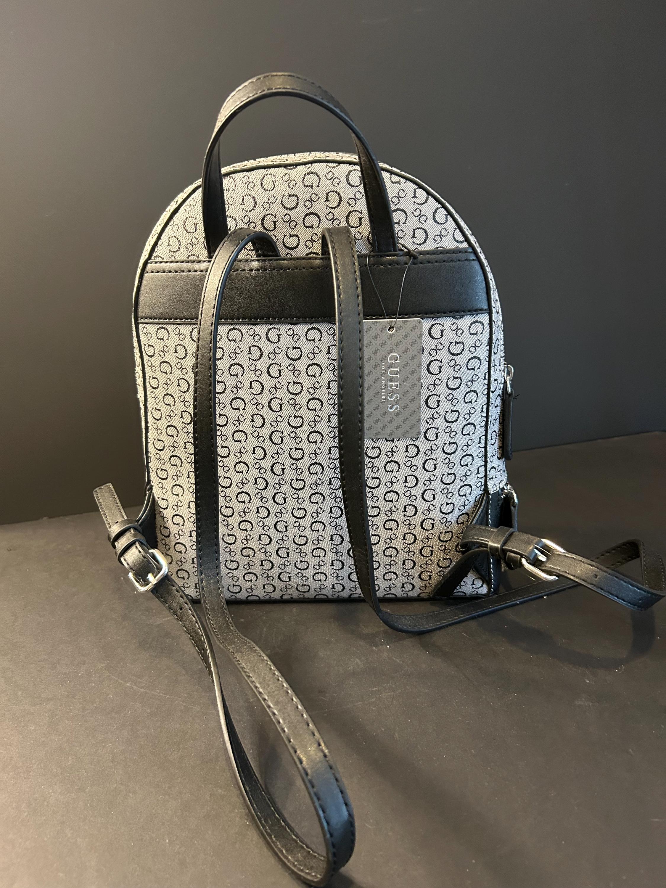 New GUESS Men's Black White Logo Lightweight Travel