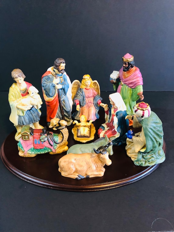 Vintage Porzellan Krippe, Handgemalte Weihnachtsszene, Tiere (Ein König fehlt, Mit Box)