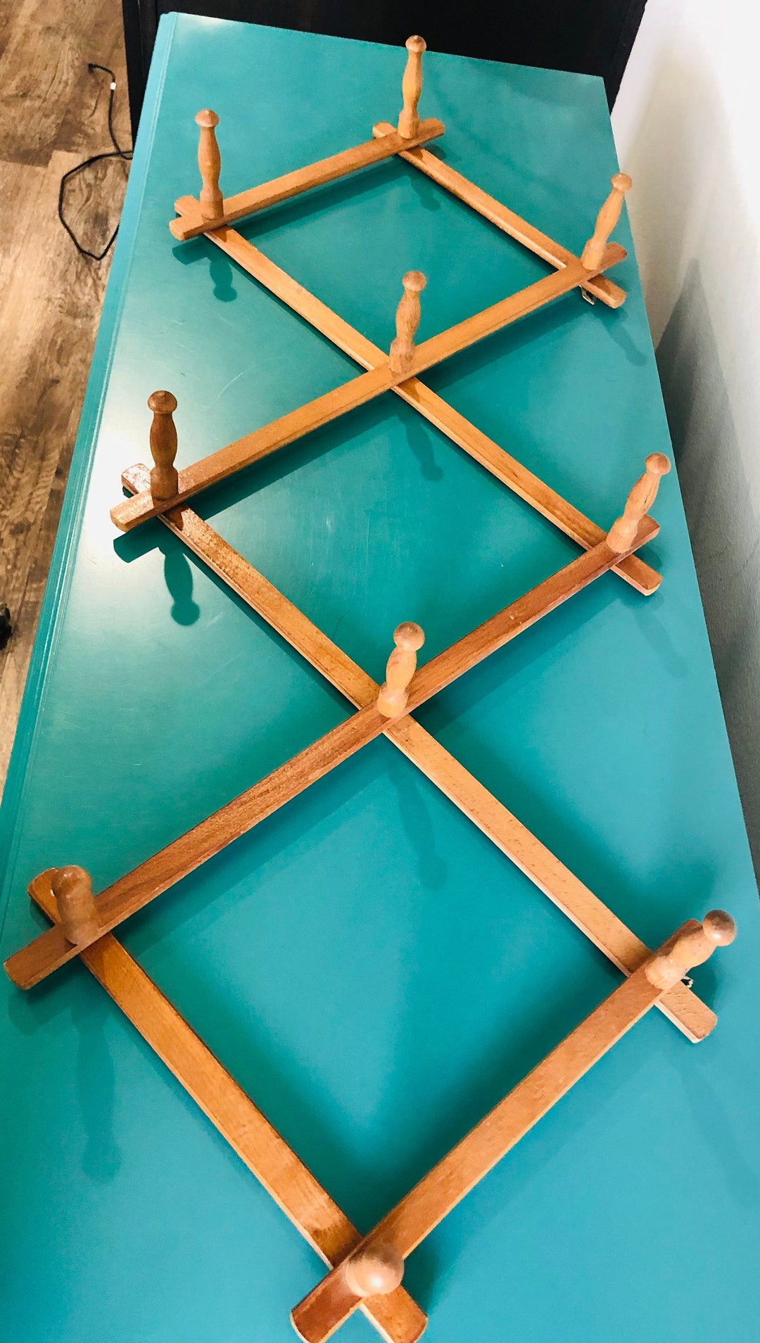 Wooden Expandable Vintage Wall Peg Rack Coat And Bag Hanger Cottage wooden-expandable-vintage-wall-peg-rack-coat-and-bag-hanger-cottage