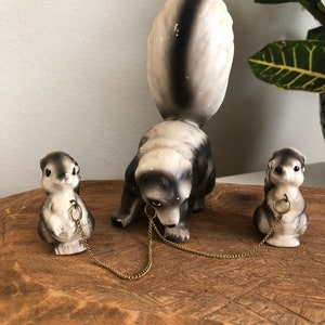 Moffetta vintage in ceramica con due giovani moffette su catena dal Giappone