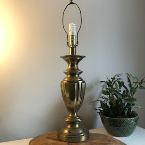 Stiffel Brass Vintage Lamp Heavy and Well Made, Unique vintage lamp, Bedside Lamp, Side table Lamp, Rare Stiffel, Livingroom Lamp