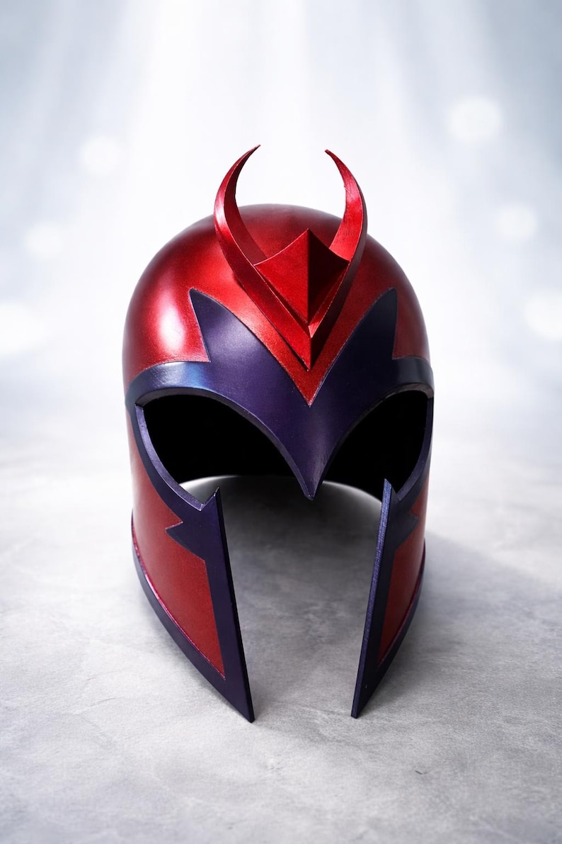 3D Printed Magneto Helmet: Cosplay Accessory 画像 2