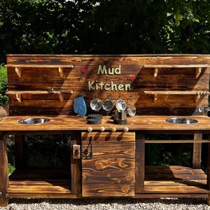 Mud kitchen, Play Kitchen