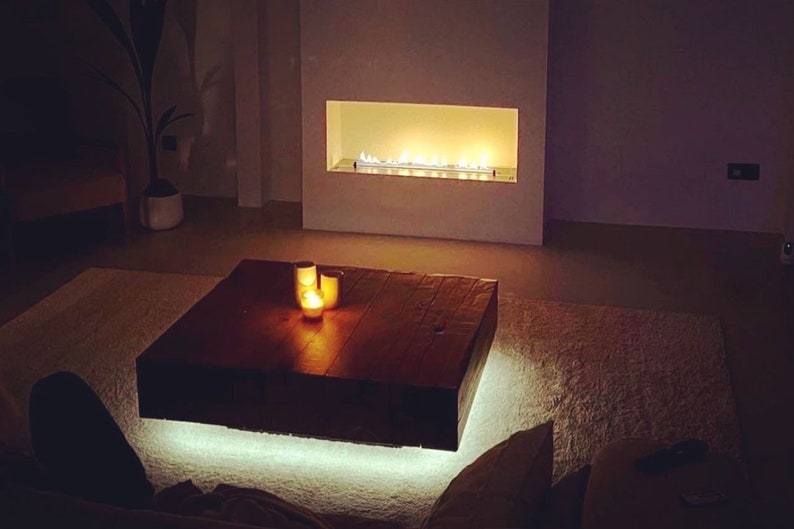 Rustikaler Couchtisch aus massiver Eiche Bild 4