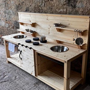 Mud kitchen, Play Kitchen