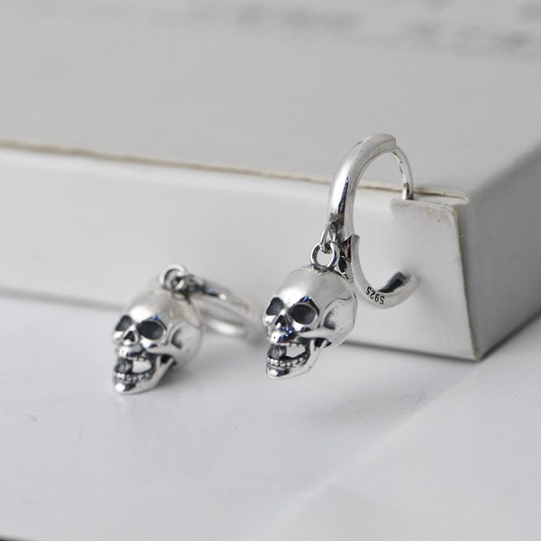 Skull Hoop Earring ,Punk Style,Dainty Hoop Earring for Women ，925 Sterling Silver,Personalized Gifts for Her,Silver Hoops,Everyday Earrings