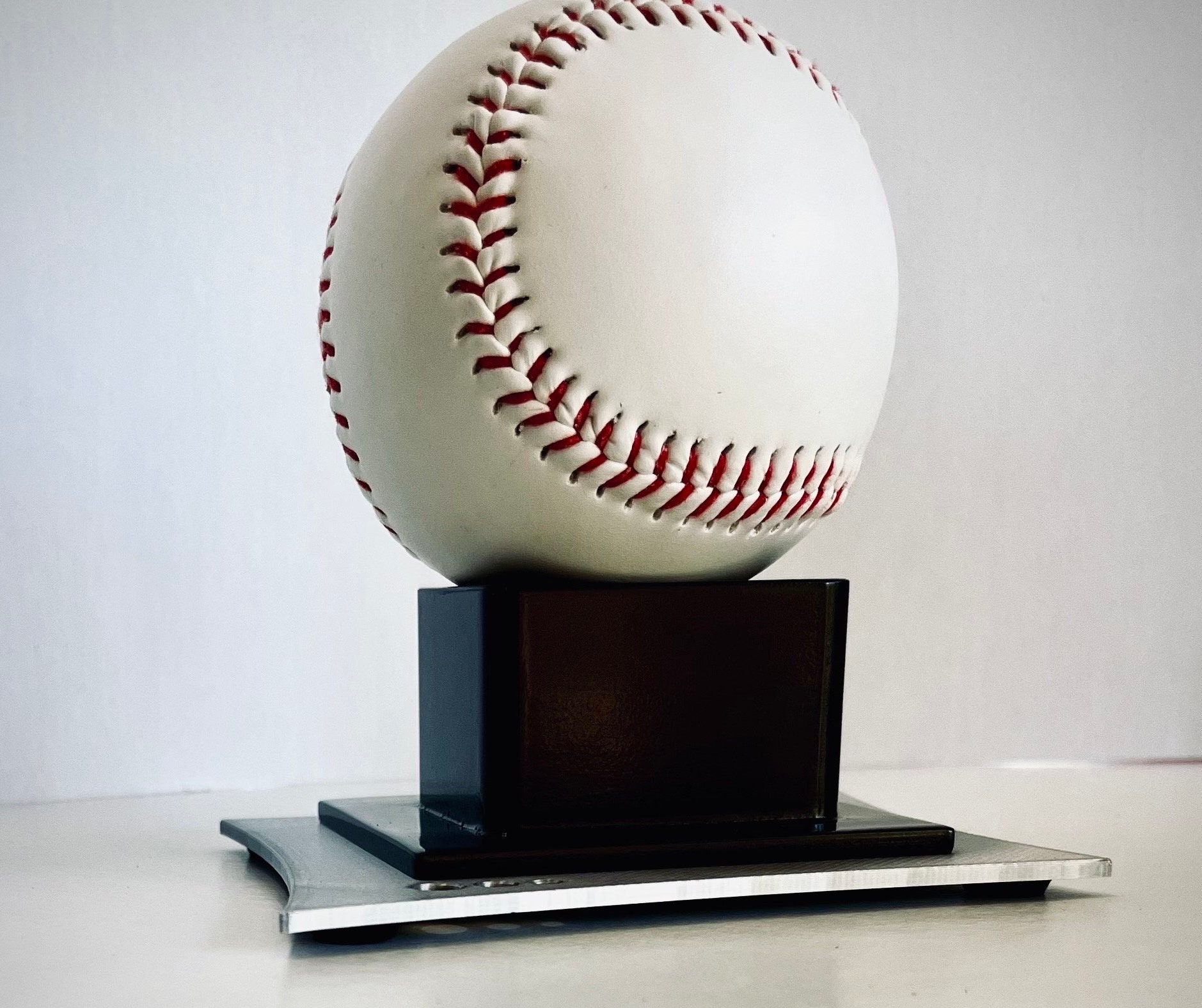 Replica Baseball Stand From Sisko's Desk, 3D Printed Multicolor