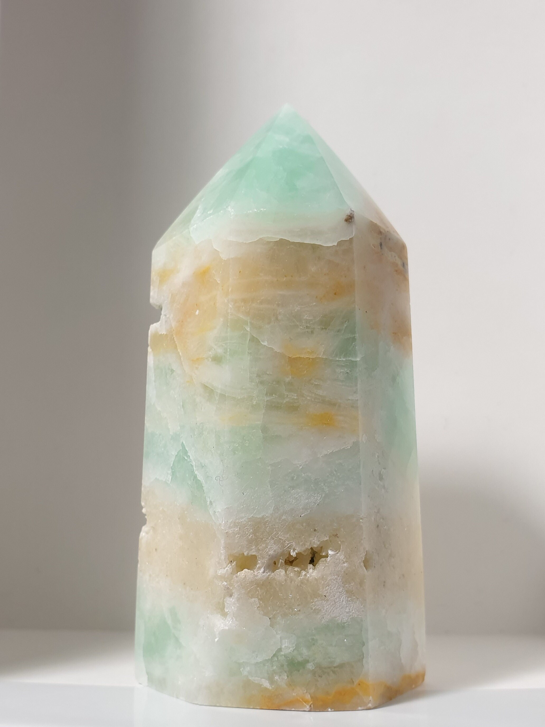 Caribbean Green Calcite Pistachio / quartz / gemstone / Etsy.de