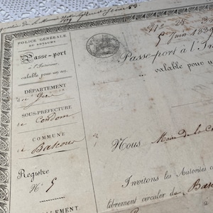 1839 antiek Frans paspoort, kalligrafie, origineel kortstondig
