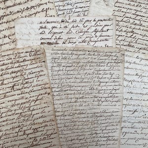 Eine französische antike Notarhandschrift von 1700, originale alte handschriftliche Papiere aus Frankreich, Kalligraphie, historisches Dokument