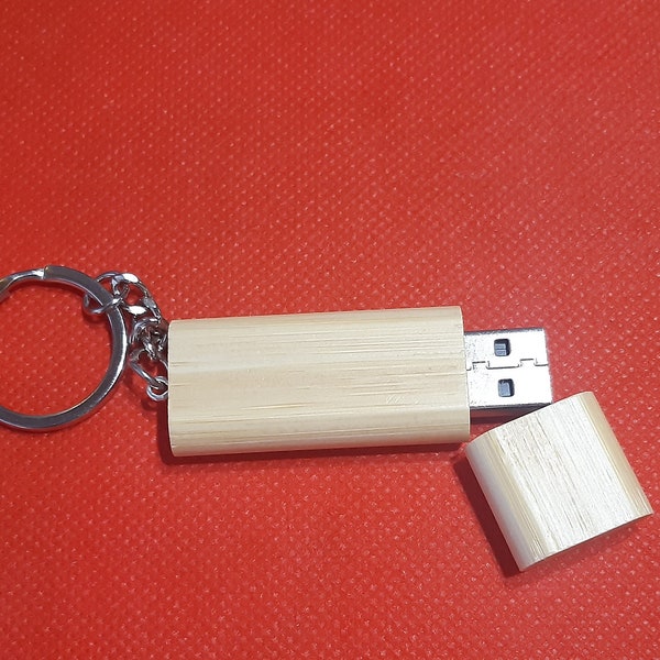 Clé USB 8ghz personnalisée porte clé en bois de bambou, gravure offerte.