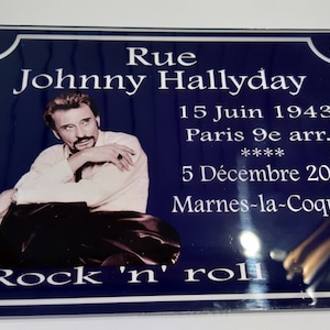 Personalized Johnny Hallyday decorations.