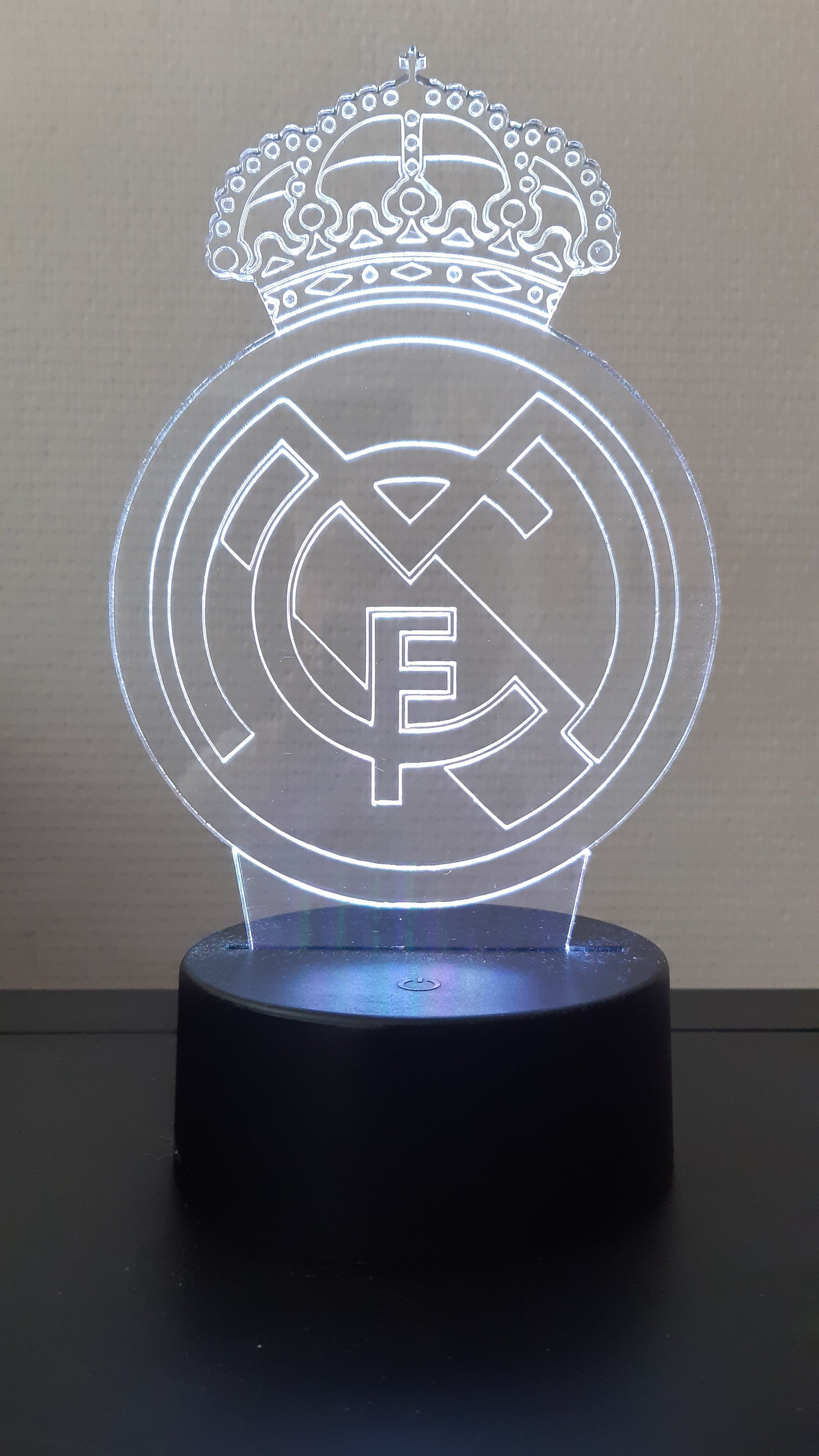 Lampe de table Réal Madrid veilleuse personnalisée, illusion 3D. -   France