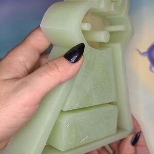 Big UFO Alien Shelf Mold Silicone Alien mold art mold Premium silicone UFO mold Big alien shiny mold Clear Mold UV mold image 3