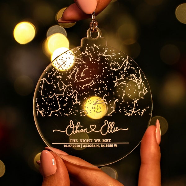 Personalisiertes verlobtes Ornament Geschenk für Paare - Weihnachtsverzierung - individuelles Verlobungsgeschenk - Geschenk für sie / ihn - frisch verlobte Verzierung