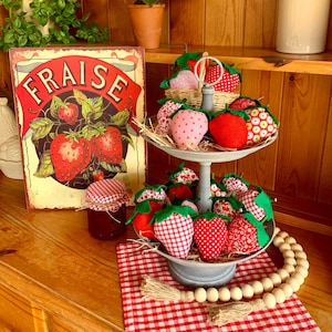 Fabric Strawberries Set of 5 / Summer Decor / Spring Decor / Farmhouse Decor / Strawberry Decor