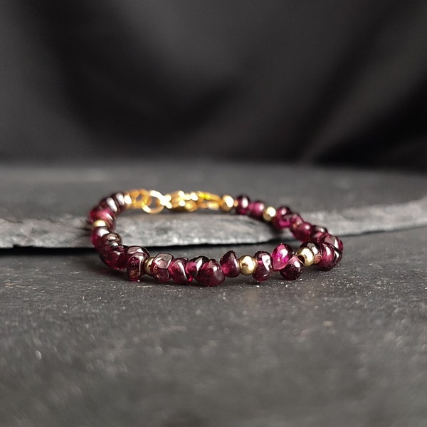 Dainty garnet beaded bracelet, Natural gemstone bracelet for women, Crystal healing jewelry, January birthstone jewellery