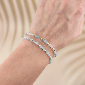 Zartes Aquamarin Armband, Minimalistischer Edelstein Schmuck, Edelstahl Akzente, Handgemachtes Stapeln Armband, März Geburtsstein Geschenk
