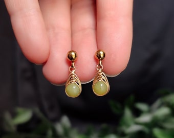 Wire wrapped peridot gemstone stud earrings, August birthstone jewelry, Stainless steel gemstone earrings, Wire wrapped bead earrings