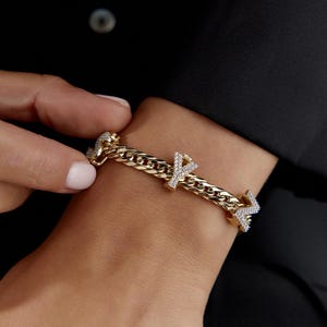 Dije de letra de oro macizo de 14 quilates para pulseras y collares, dijes de inicial de oro de diseño único (aptos para collares o pulseras de 9 mm)