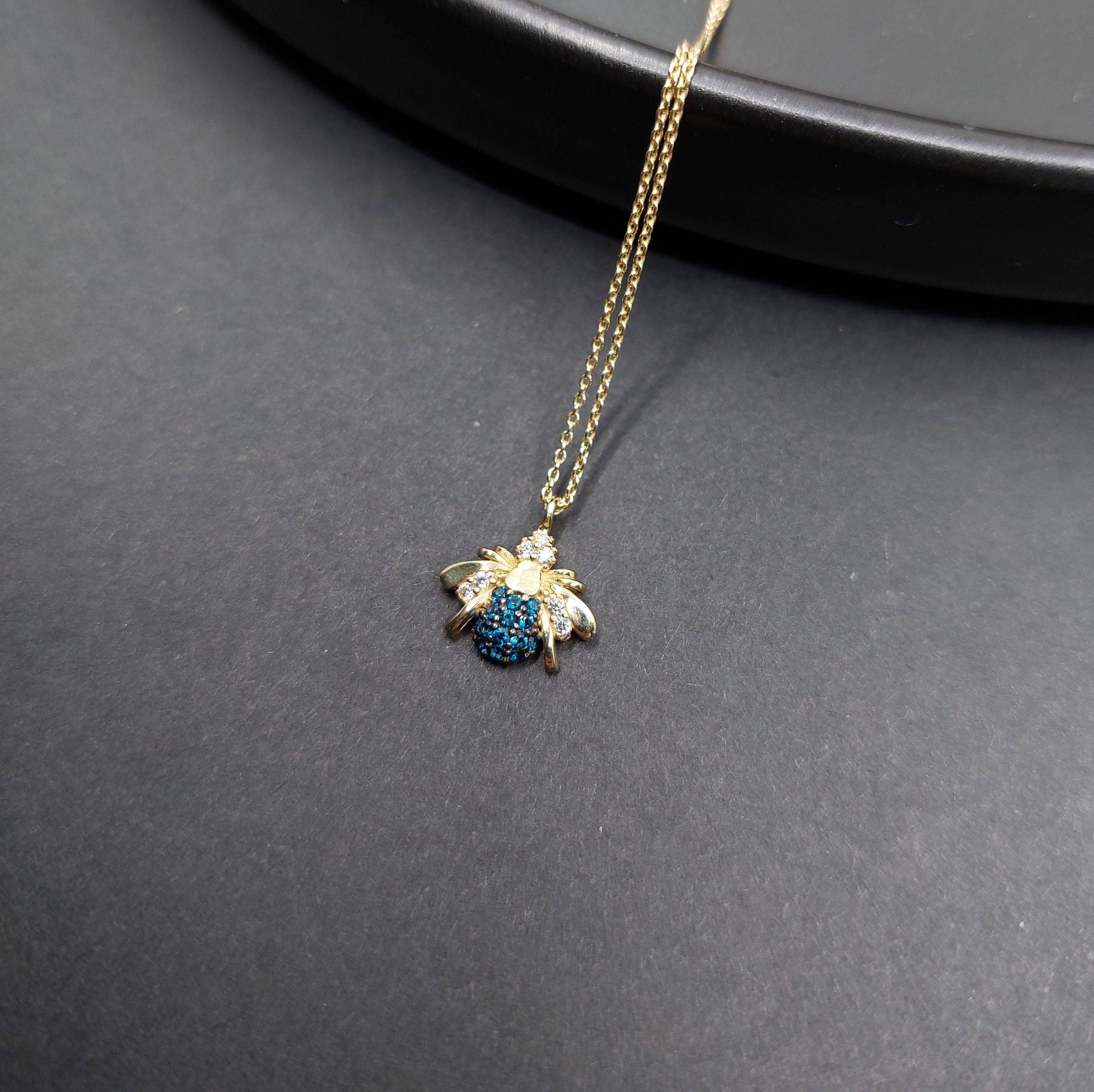 Bee Necklace 14k Gold Necklace Gold Jewelry Solid Gold Etsy