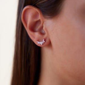 14K Solid Gold Baguette Crown Earrings: Minimalist Star Design