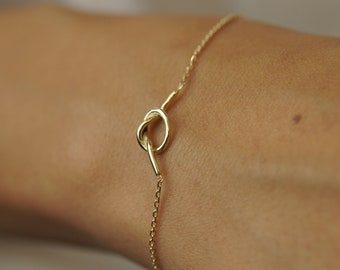 14K Solid Gold Knot Bracelet, Minimalist Yellow Gold Knot Wristband, Unique Love Knot Bracelet, Tie The Knot Bangle, Chic Gift for Her