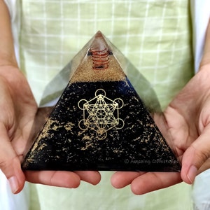 Black Tourmaline Large Orgonite Pyramid Crystal with Metatron Cube, Natural Healing Crystal Protection Pyramid for Home Decor (Free Pouch)