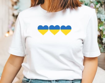 Camisa de la bandera ucraniana, apoyar a Ucrania, estar con Ucrania, ropa de Ucrania, camiseta de guerra de protesta en Ucrania, camiseta gráfica de corazones,