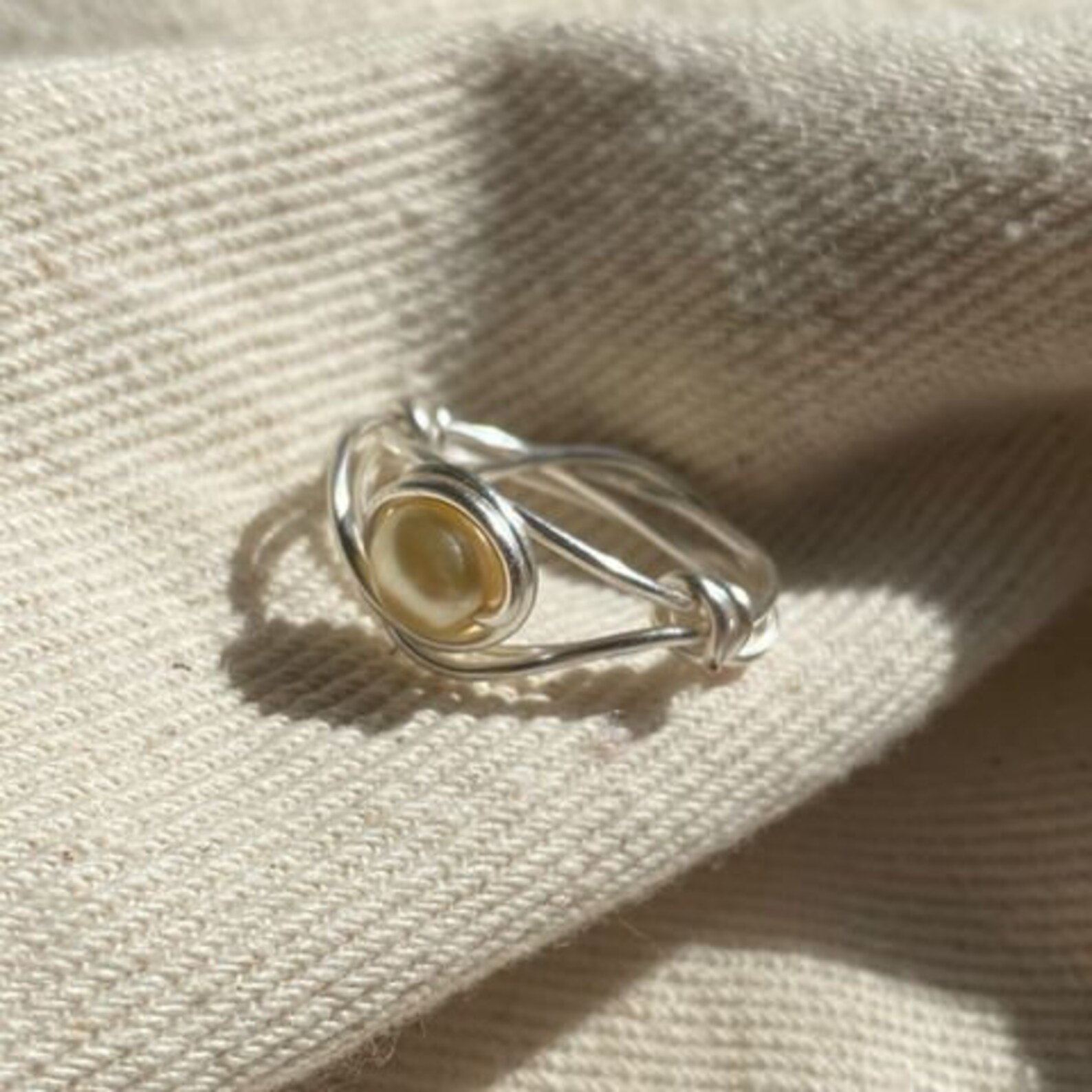 Silver wire eyeshaped ring Etsy
