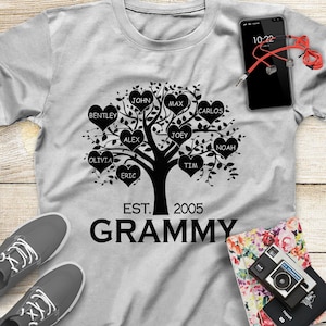 Custom Grandma/Grandpa, Mother/Father Family Heart Tree With All Grandkids/Children Names T-Shirt Personalized Grandma Gift, Christmas Gift