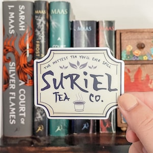 Pegatina de Suriel Tea Co. / Inspirada en ACOTAR / El Suriel, una corte de espinas y rosas Pegatina