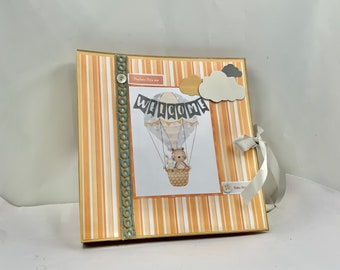 Album naissance Scrapbooking dans sa boîte coffret 21x21 cm