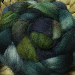 New: Hand-dyed combed british gray BFL -dark mermaid-